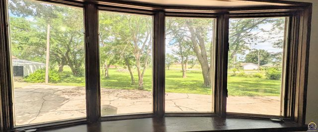 1830 E 6th Ave, Emporia, KS 66801