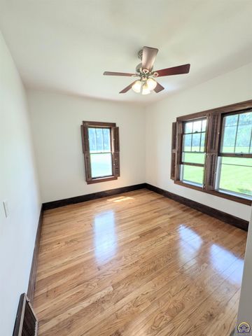 1830 E 6th Ave, Emporia, KS 66801