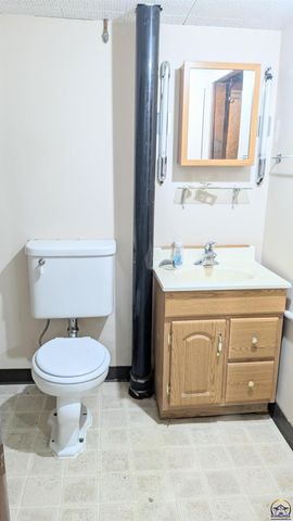 1830 E 6th Ave, Emporia, KS 66801