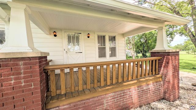 1830 E 6th Ave, Emporia, KS 66801