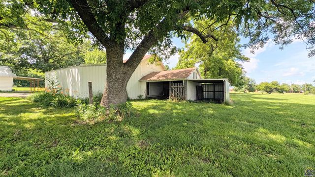 1830 E 6th Ave, Emporia, KS 66801