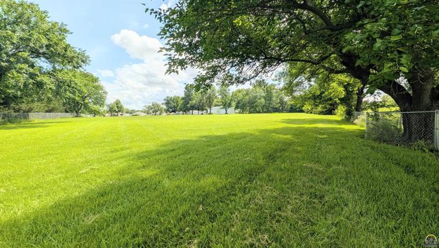 1830 E 6th Ave, Emporia, KS 66801