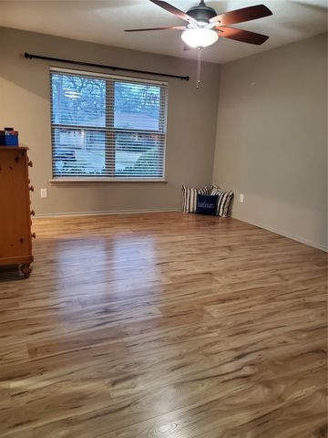 7422-7424 Walling Lane, Dallas, TX 75231