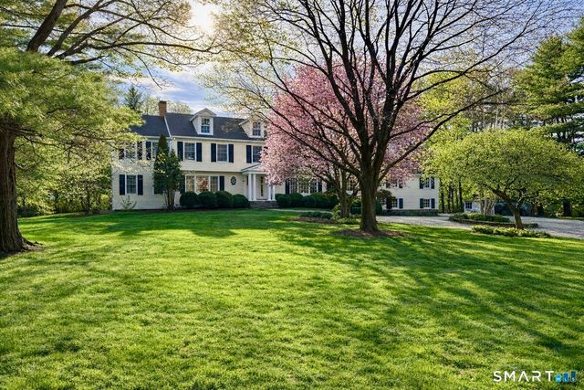 3 Hedgerow Common, Weston, CT 06883