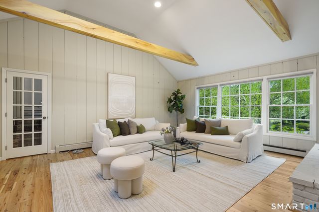 3 Hedgerow Common, Weston, CT 06883