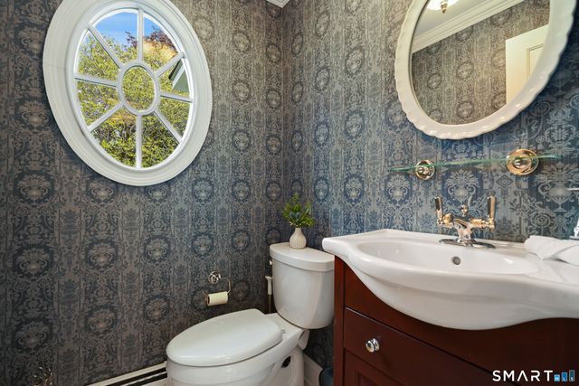 3 Hedgerow Common, Weston, CT 06883