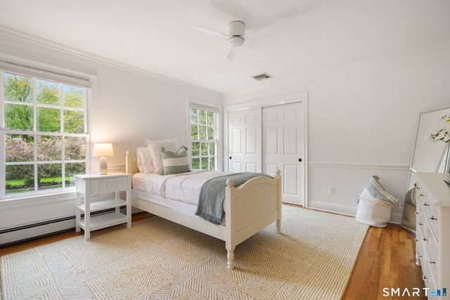 3 Hedgerow Common, Weston, CT 06883