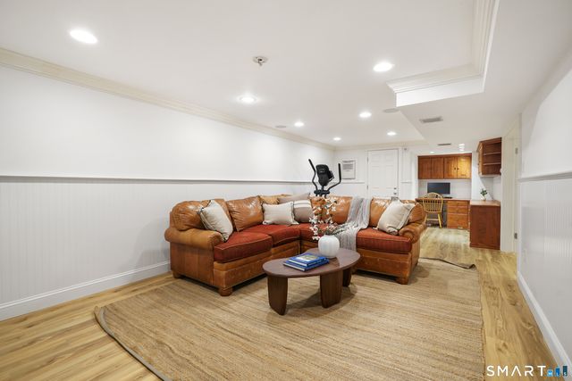 3 Hedgerow Common, Weston, CT 06883