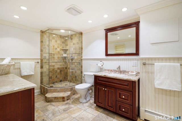 3 Hedgerow Common, Weston, CT 06883