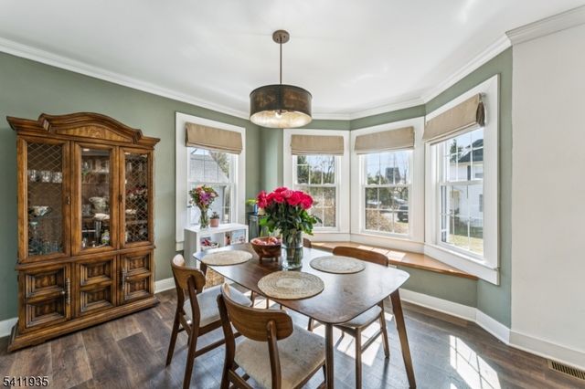 64 Hillcrest Rd, Watchung Boro, NJ 07069