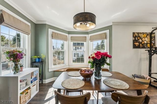 64 Hillcrest Rd, Watchung Boro, NJ 07069