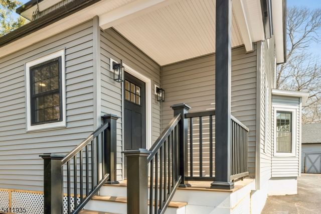 64 Hillcrest Rd, Watchung Boro, NJ 07069