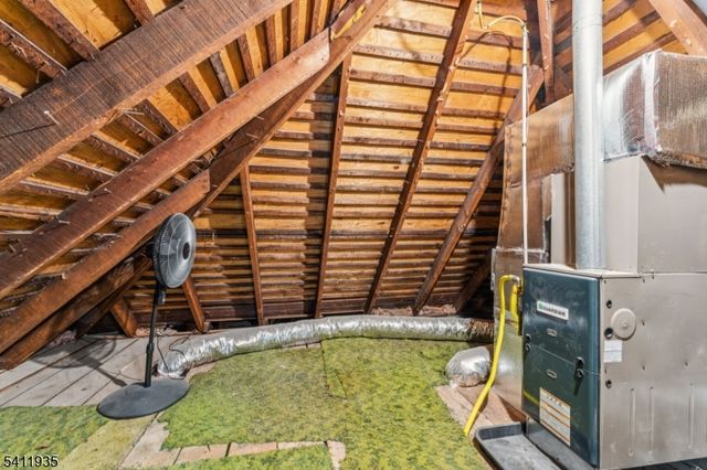 64 Hillcrest Rd, Watchung Boro, NJ 07069