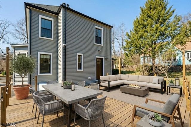 64 Hillcrest Rd, Watchung Boro, NJ 07069