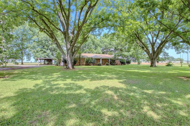 3407 S 65 Highway, Pine Bluff, AR 71601