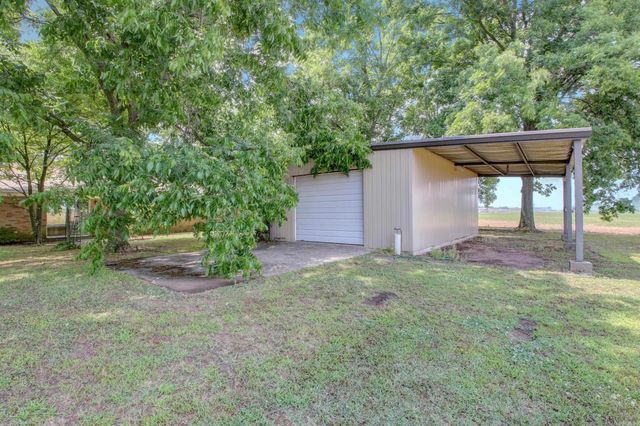 3407 S 65 Highway, Pine Bluff, AR 71601