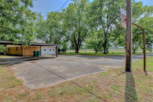3407 S 65 Highway, Pine Bluff, AR 71601