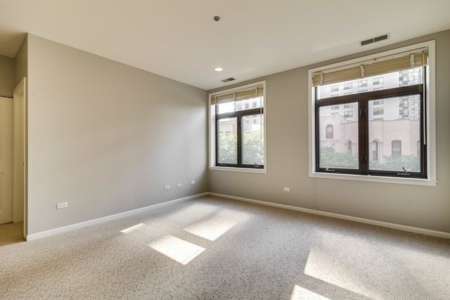 33 W Huron Street 305, Chicago, IL 60654