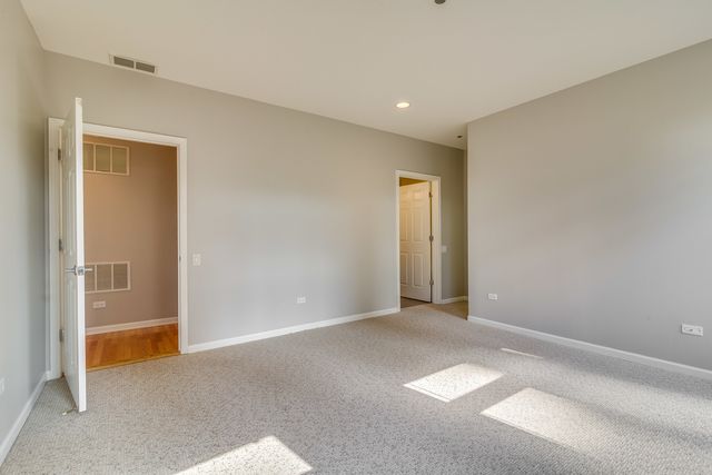 33 W Huron Street 305, Chicago, IL 60654