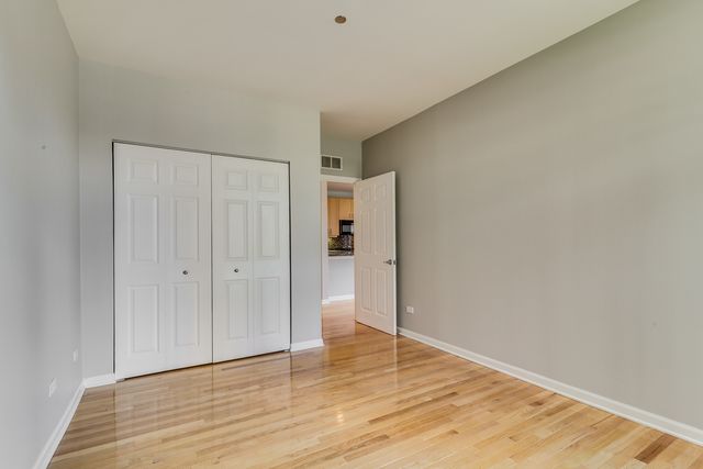 33 W Huron Street 305, Chicago, IL 60654