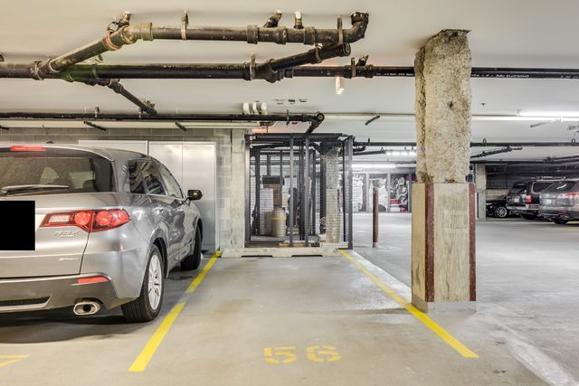 33 W Huron Street 305, Chicago, IL 60654