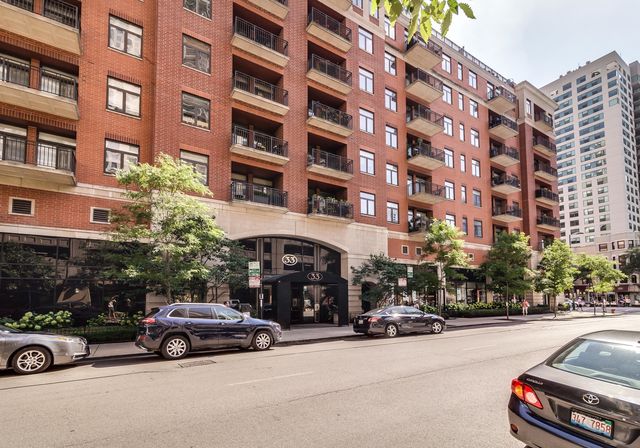 33 W Huron Street 305, Chicago, IL 60654