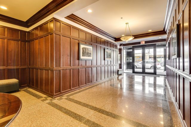 33 W Huron Street 305, Chicago, IL 60654