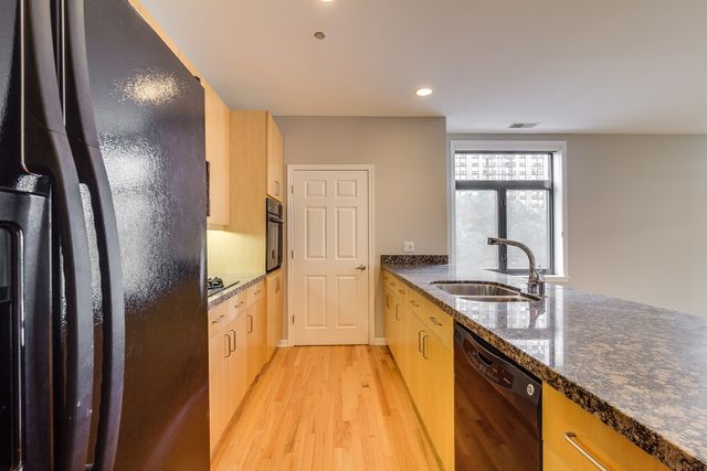 33 W Huron Street 305, Chicago, IL 60654