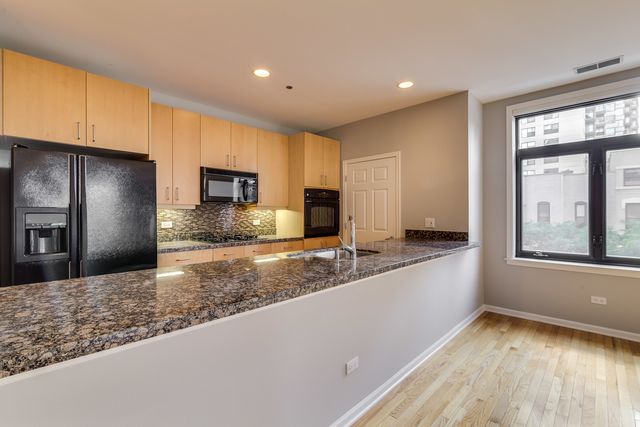 33 W Huron Street 305, Chicago, IL 60654