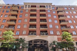 33 W Huron Street 305, Chicago, IL 60654