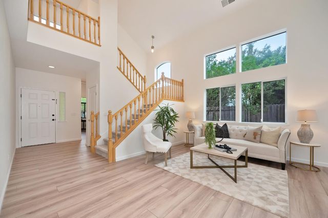 9177 Rizes Way, Elk Grove, CA 95758