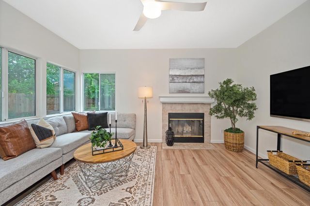 9177 Rizes Way, Elk Grove, CA 95758