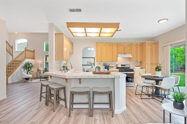 9177 Rizes Way, Elk Grove, CA 95758