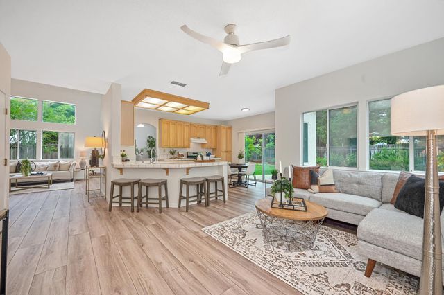 9177 Rizes Way, Elk Grove, CA 95758