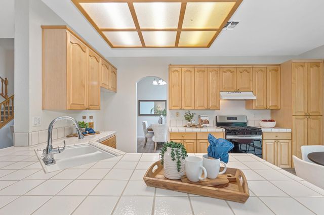 9177 Rizes Way, Elk Grove, CA 95758