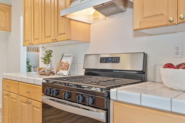 9177 Rizes Way, Elk Grove, CA 95758