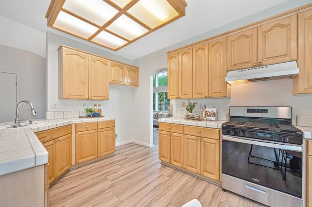 9177 Rizes Way, Elk Grove, CA 95758