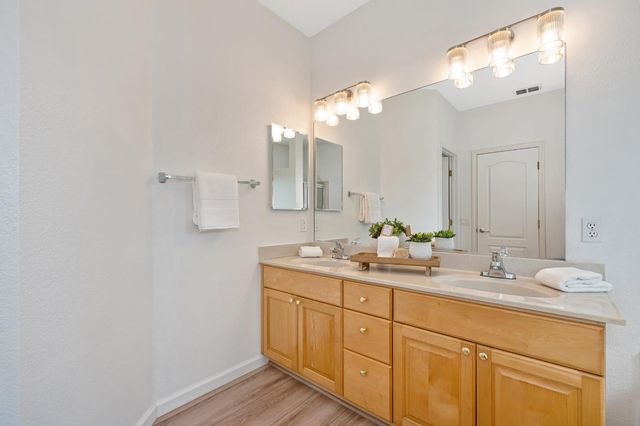 9177 Rizes Way, Elk Grove, CA 95758