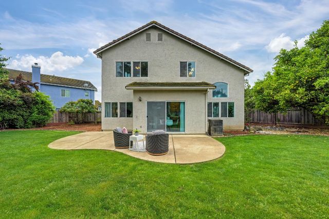 9177 Rizes Way, Elk Grove, CA 95758