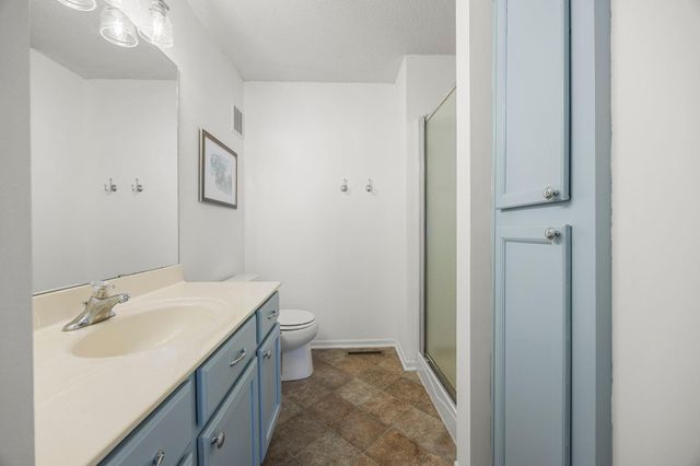 6742 Pine Crest Trail S, Cottage Grove, MN 55016