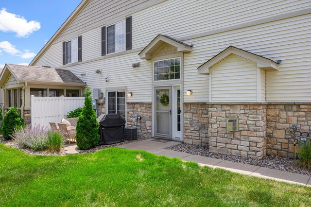 6742 Pine Crest Trail S, Cottage Grove, MN 55016