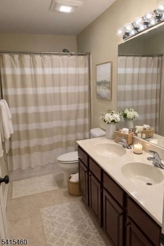 40 Helms Mill Road, Hackettstown Town, NJ 07840