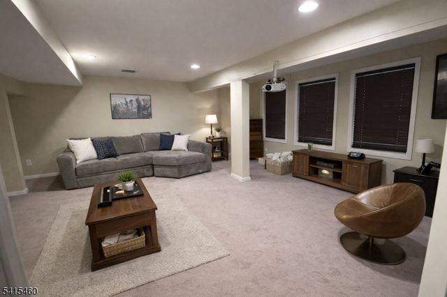 40 Helms Mill Road, Hackettstown Town, NJ 07840