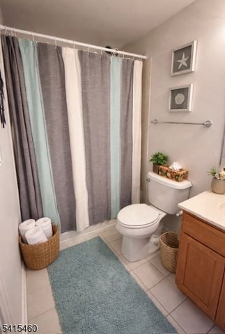 40 Helms Mill Road, Hackettstown Town, NJ 07840