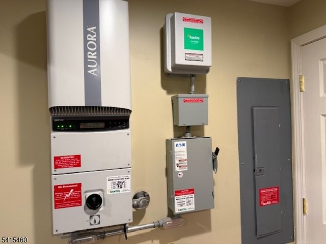 40 Helms Mill Road, Hackettstown Town, NJ 07840