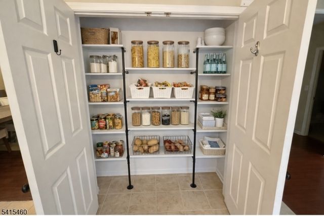 40 Helms Mill Road, Hackettstown Town, NJ 07840