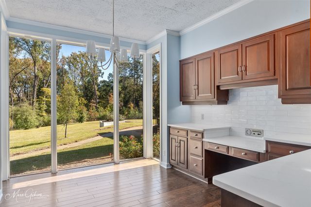 10405 Ellerbe Road, Shreveport, LA 71106