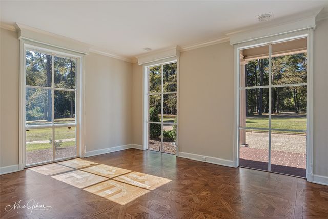 10405 Ellerbe Road, Shreveport, LA 71106