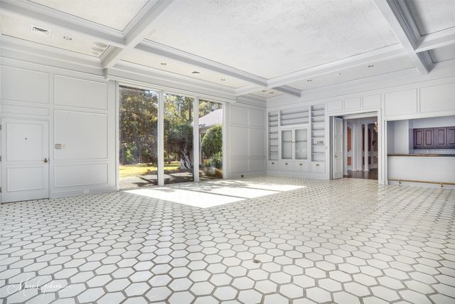 10405 Ellerbe Road, Shreveport, LA 71106