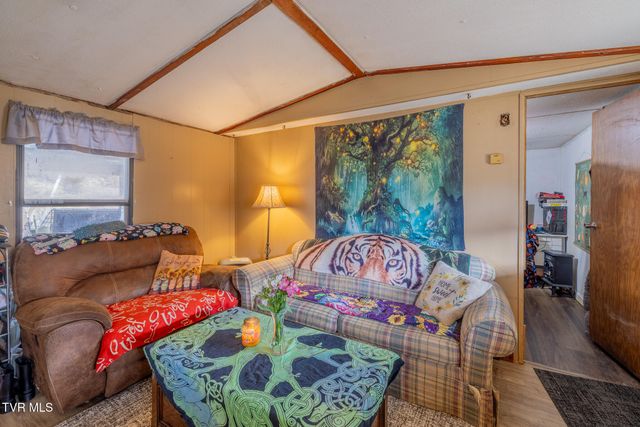 1431 Highway 70 N, Rogersville, TN 37857